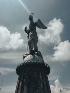 El Virgen del Panecillo Quito