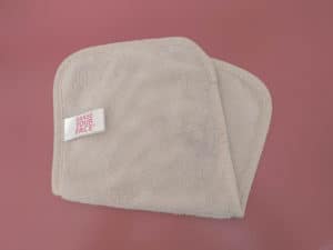 Makeup remover cloth essentials for women travelers