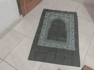 Travel prayer mat